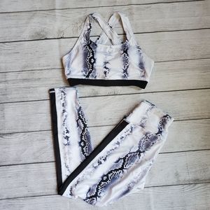 Women's leggings and sports bra